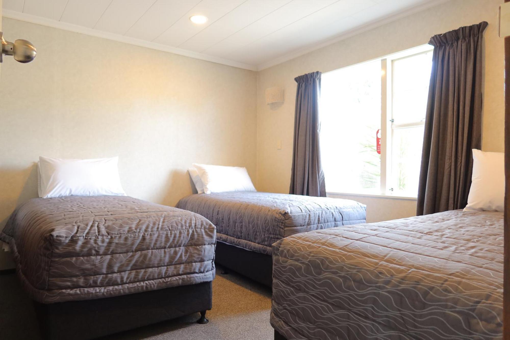 Colonial Motel Invercargill Bagian luar foto