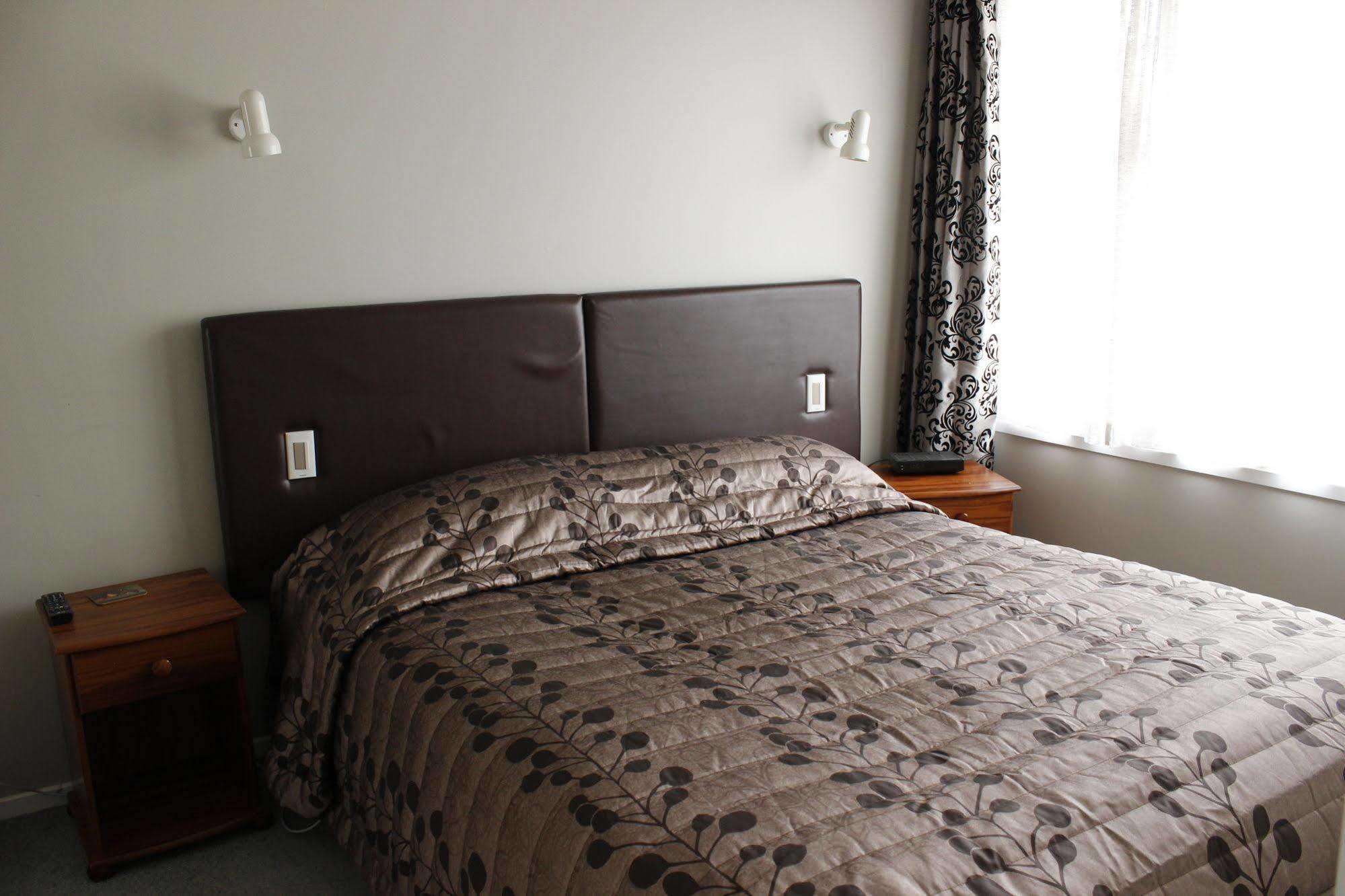 Colonial Motel Invercargill Bagian luar foto